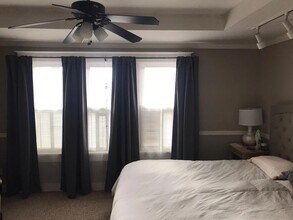 409 Iola Rd in St Matthews, KY - Foto de edificio - Building Photo