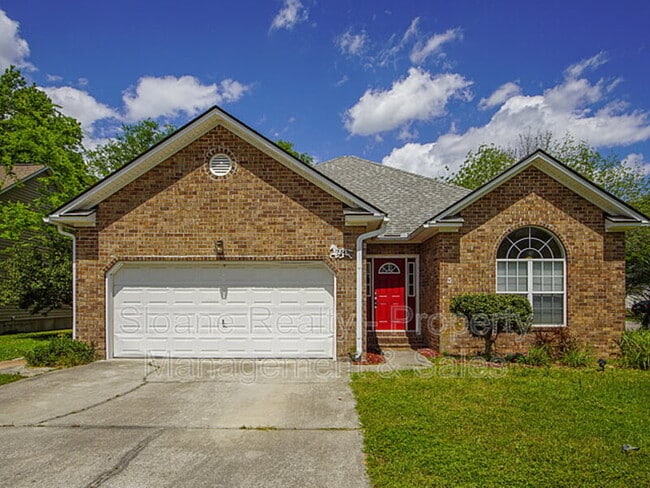 property at 1584 Kentwood Cir