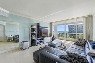 9341 Collins Ave in Surfside, FL - Building Photo