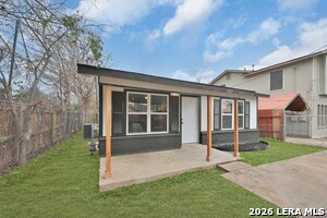 123 Calles St in San Antonio, TX - Building Photo - Building Photo