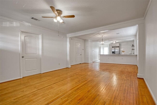 property at 905 Kern St