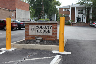 Colony House in Delaware, OH - Foto de edificio - Building Photo