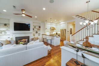 700 Acacia Ave in Newport Beach, CA - Building Photo - Building Photo