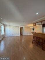 816 Hendrix St in Philadelphia, PA - Building Photo