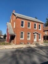 12 Pleasant St, Unit Second Floor in Hanover, PA - Building Photo