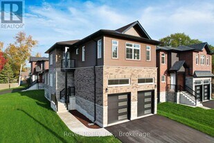45 Joanne Crescent in Wasaga Beach, ON - Building Photo