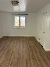 131 Hufnagel Dr in Clinton, PA - Building Photo - Building Photo