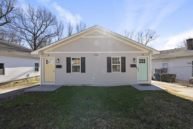 908 Price Ave in Durham, NC - Foto de edificio - Building Photo