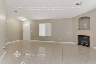 1054 Whispering Birch Ave in Las Vegas, NV - Building Photo - Building Photo