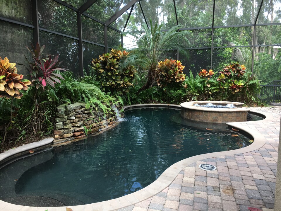 8509 S Lake Cir in Ft. Myers, FL - Building Photo