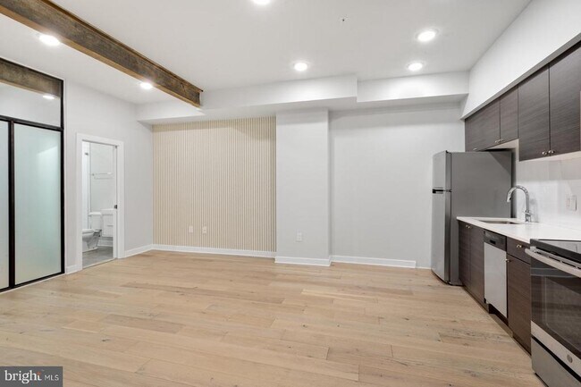 property at 257 N 3rd St