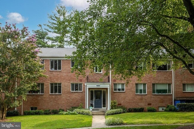 property at 10505 Montrose Ave