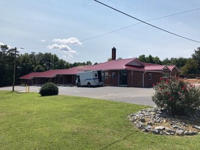 Hilltop Apartments in Rutherfordton, NC - Building Photo - Building Photo