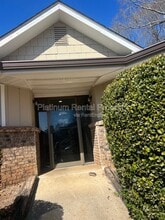 1492 Waverly Way in Monroe, GA - Building Photo - Building Photo