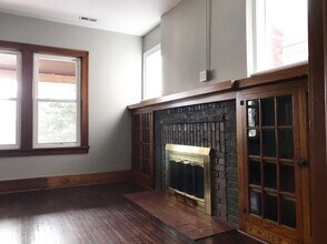 1525 S 4th St, Unit 1 in Springfield, IL - Building Photo - Building Photo