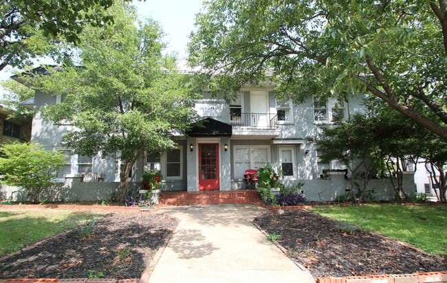 4800 Bryce Ave in Fort Worth, TX - Building Photo - Building Photo