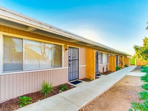 66th Street in San Diego, CA - Foto de edificio - Interior Photo