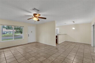 10444 Kingbrook Ln in Orlando, FL - Building Photo - Building Photo