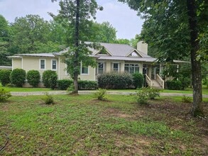 1290 Tivoli Rd in Sumter, SC - Building Photo - Building Photo
