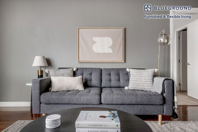 4918 St Elmo Ave in Bethesda, MD - Building Photo - Building Photo