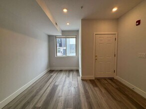 2347 N 6th St, Unit A in Philadelphia, PA - Building Photo - Building Photo