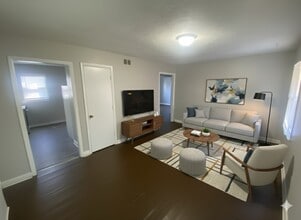 3303 E 30th St in Indianapolis, IN - Foto de edificio - Building Photo