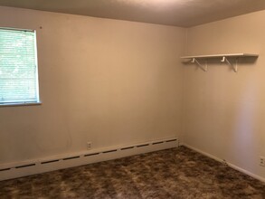 1330 NE Hillside Dr, Unit B in Pullman, WA - Building Photo - Building Photo
