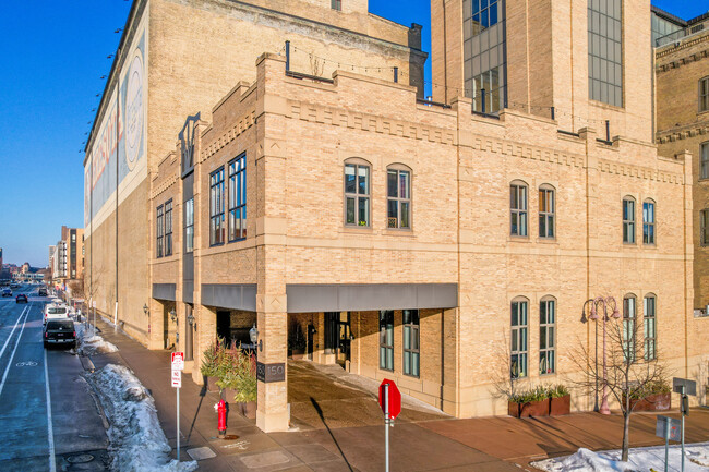 The Whitney in Minneapolis, MN - Foto de edificio - Building Photo