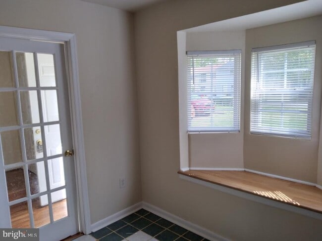 property at 39 Wayside Ct