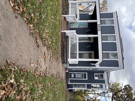 1016 NE Quincy St in Topeka, KS - Building Photo