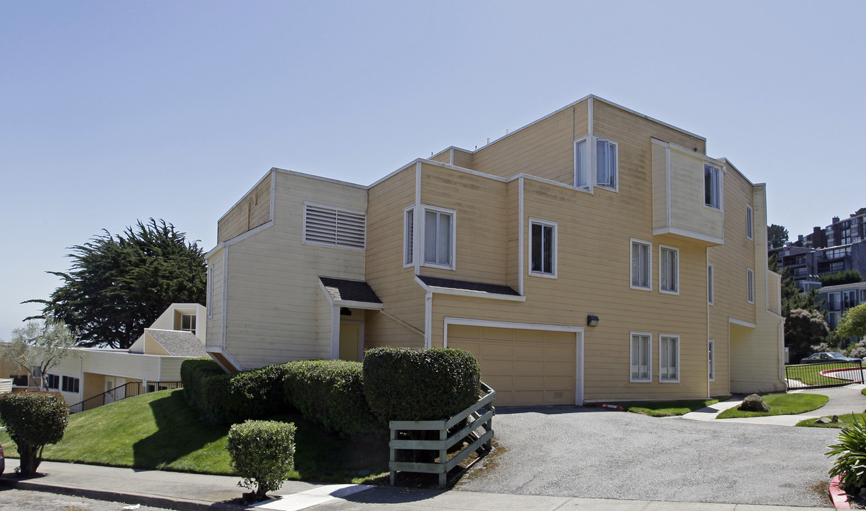 Vista Del Monte Apartments in San Francisco, CA - Building Photo