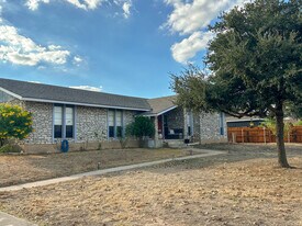 81 Family Cir in Georgetown, TX - Building Photo