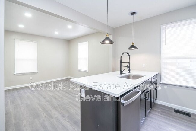 property at 2158 Murray Hill Rd