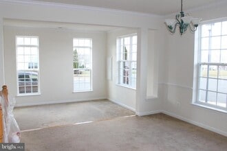 13570 Village Green Dr in Leesburg, VA - Building Photo - Building Photo