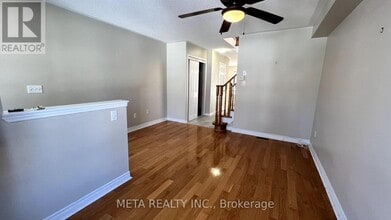 328 Marble Pl in Newmarket, ON - Building Photo - Building Photo