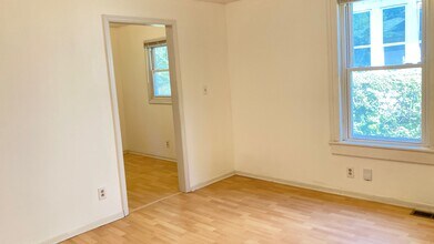 201 E Caldwell Ave in Knoxville, TN - Foto de edificio - Building Photo