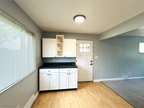 424 Lee Rd in Follansbee, WV - Building Photo - Building Photo