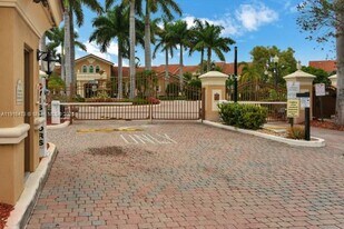 313 Villa Cir in Boynton Beach, FL - Building Photo
