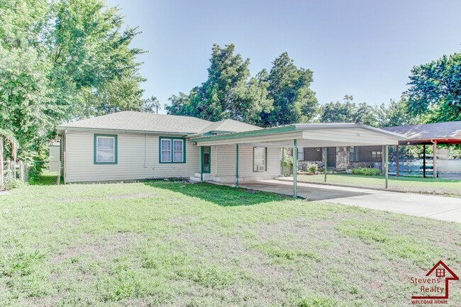 property at 1806 NW Lincoln Ave