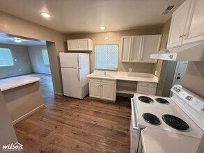 1320 S 20th Ave in Yakima, WA - Building Photo - Building Photo