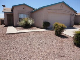 1767 W Rue De La Montagne in Tucson, AZ - Building Photo