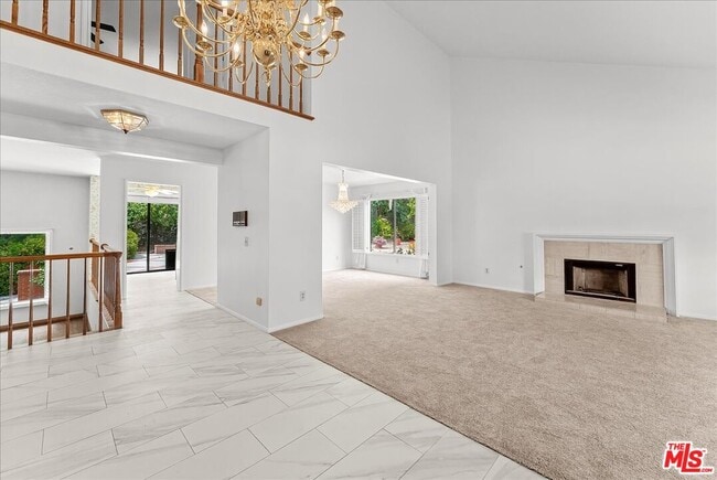6911 Sunset Ridge Ct in Los Angeles, CA - Building Photo - Building Photo