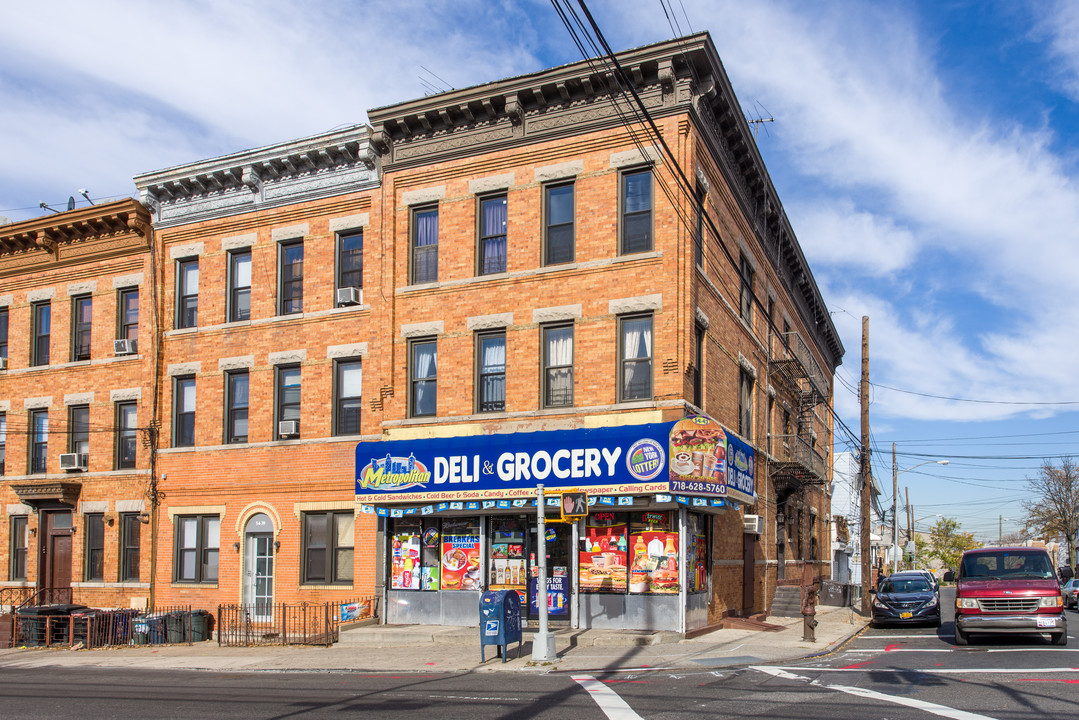 5443 Metropolitan Ave in Ridgewood, NY - Building Photo