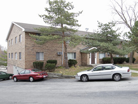 138 Flintridge Dr Apartments