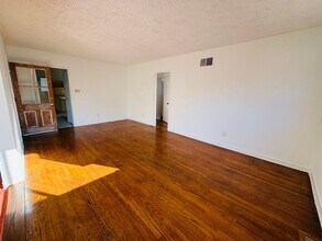 2228 Berkeley Ave in Los Angeles, CA - Building Photo - Building Photo