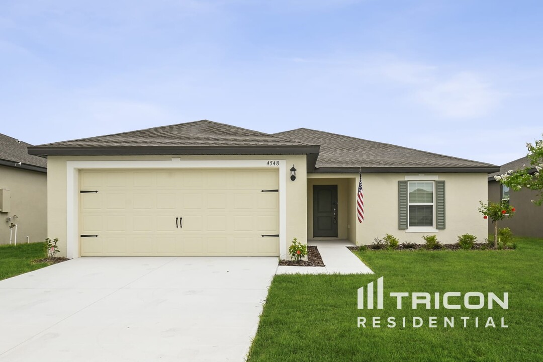 4548 Breccia Ln in Lakeland, FL - Building Photo