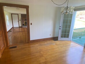 100 Beech Hill Rd in Exeter, NH - Building Photo - Building Photo