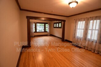 2727 Queen Ave N in Minneapolis, MN - Building Photo - Building Photo
