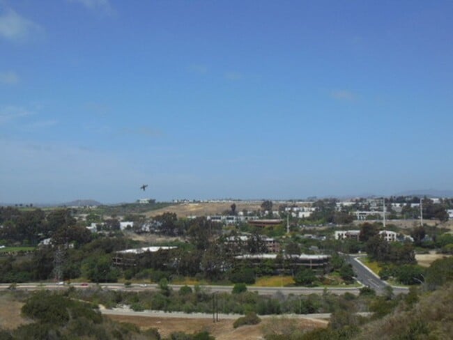 1496 Sapphire Dr in Carlsbad, CA - Building Photo - Building Photo