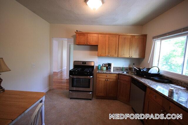 227 Boston Ave in Medford, MA - Building Photo - Building Photo